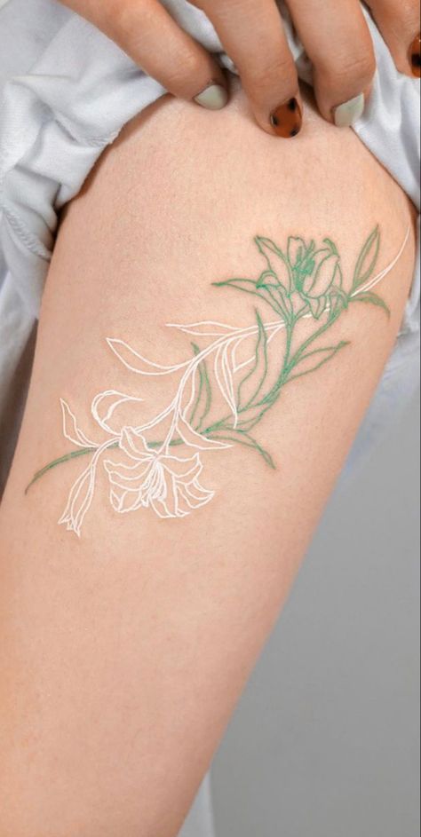 Artful Tattoos, Green Tattoos, Tattoo Henna, Tatuaje A Color, Discreet Tattoos, Subtle Tattoos, Dream Tattoos, Elegant Tattoos, 문신 디자인