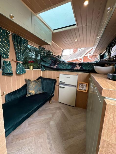 Vauxhall Movano Conversion, Minibus Conversion, Private Number Plates, Campervans For Sale, Quirky Campers, Campervan Conversion, Build A Camper Van, Build A Camper, Self Build