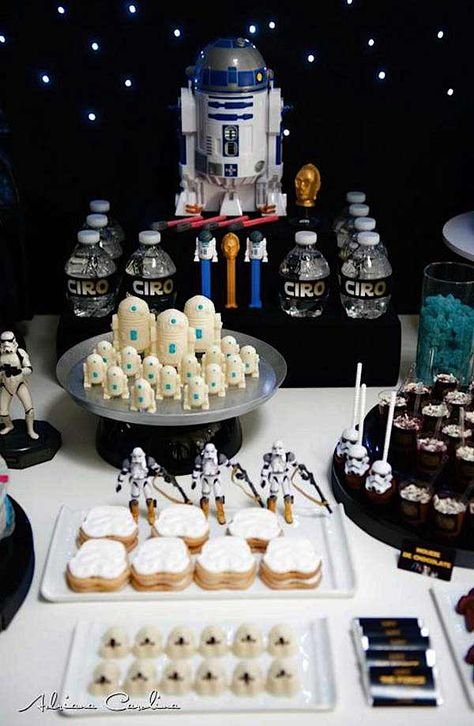 398283_410120015678725_1908081287_n_600x919 Star Wars Themed Birthday Party, Star Wars Baby Shower, Star Wars Wedding Theme, Star Wars Theme Party, Star Wars Birthday Party, Space Birthday Party, Star Wars Wedding, Birthday Star, Party Deco