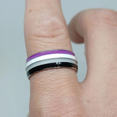 ACE(asexual) pride flag ring in stainless steel. Vividly colored and fits to size. Show the world who you are with this statement ring! $13.59 Ships in a adorable organza bag. Aroace Ring, Aroace Accessories, Aroace Clothes, Pride Jewelry Diy, Asexual Ring, Pride 2024, Ace Flag, Random Clothes, Minecraft Bedroom