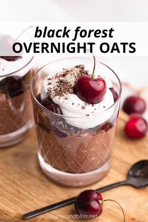 Overnight Breakfast Oats, Cherry Overnight Oats, Overnight Oats With Yogurt, Sugar Free Breakfast, Coconut Milk Yogurt, Breakfast Oats, Breakfast Oats Overnight, Chocolate Overnight Oats, Small Batch Baking