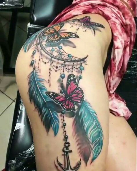 Tattoo For Women Leg, Atrapasueños Tattoo, Dream Catcher Tattoo, Geniale Tattoos, Leg Tattoos Women, Feather Tattoos, Hip Tattoo, Dope Tattoos, Trendy Tattoos