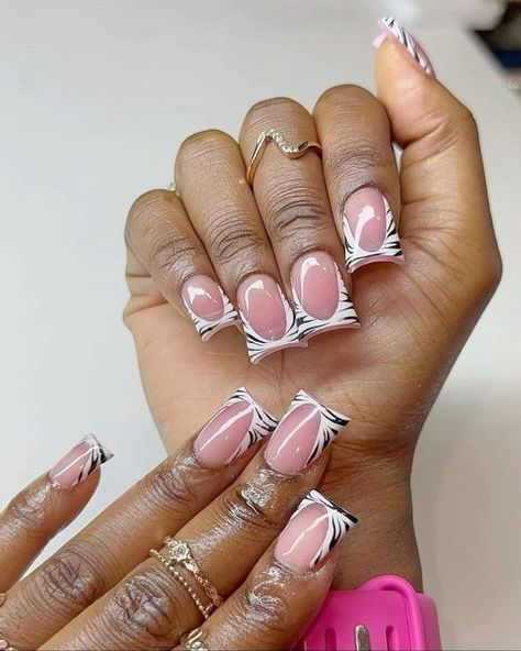 Acne Fashion, Tapered Square Nails, Duck Nails, Glamour Nails, Colored Acrylic Nails, French Acrylic Nails, Short Square Acrylic Nails, Animal Print Nails, Acrylic Nails Coffin Pink