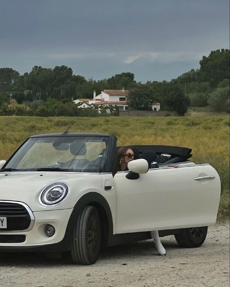 White Mini Cooper, Car Vibes, Mini Cooper Convertible, Volkswagen New Beetle, Mini Copper, Mini Convertible, Mini Coopers, Car Goals, Street Racing Cars