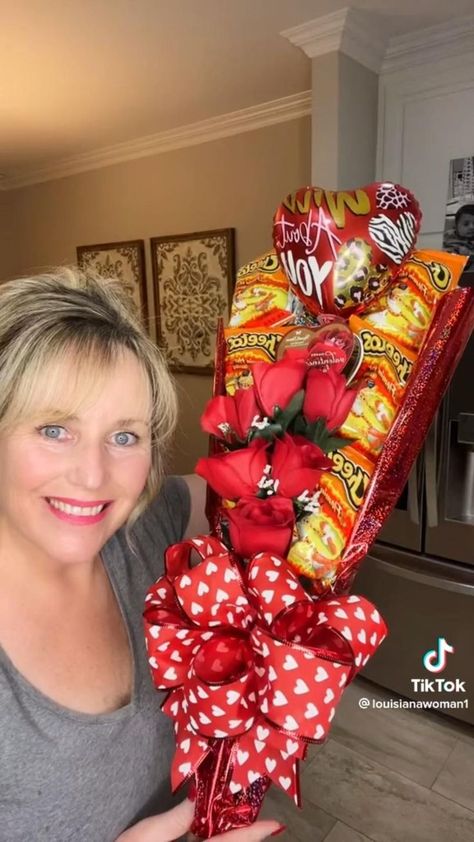 Hot Cheetos Bouquet Gift Ideas, Valentine Diy Bouquets, Hot Cheetos Bouquet, Diy Valentine Bouquet Ideas, Valentines Day Bouquet Ideas, Dollar Tree Valentines Diy Ideas Kids, Dollar Tree Valentines Diy Ideas For Him, Dollar Tree Bouquet, Diy Dollar Tree Valentines Gifts