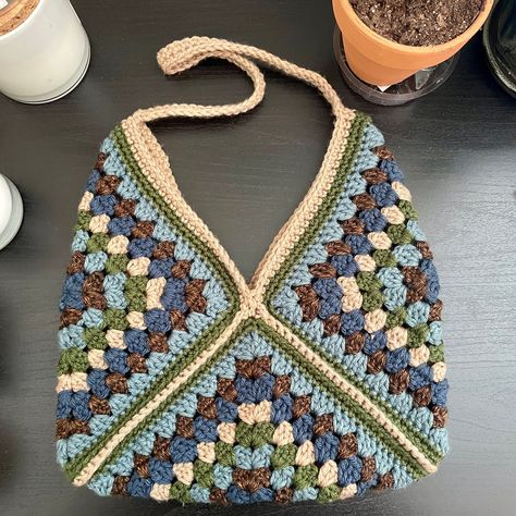 Earth Tone Crochet Bag, 3 Square Crochet Bag, Crochet Earthy Colors, Earthy Granny Square, Three Granny Square Bag, 3 Granny Square Bag, Multicolor Crochet Bag, Granny Square Project, Diy Bag Handles