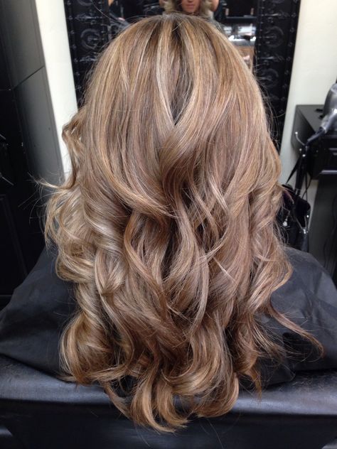 Dark blonde with lowlights! So pretty! Dark Blonde With Lowlights, Color Lowlights, Blonde With Lowlights, Hair Lowlights, Lowlights Balayage, Light Balayage, Lowlights Highlights, Brown Lowlights, Short Balayage