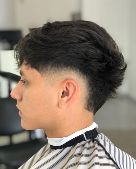 Faded Haircut, Taper Fade Short Hair, Men Fade Haircut Short, Mohawk Hairstyles Men, Curly Hair Fade, Mens Haircuts Short Hair, Gents Hair Style, Men Haircut Curly Hair, The Fade