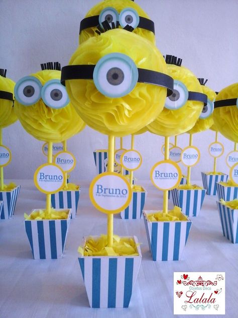 Minion Centerpieces Ideas, Minion Centerpieces, Minion Party Theme, Minions Birthday Theme, Diy Minions, Minions Party, First Birthday Balloons, Minion Theme, Minion Birthday Party