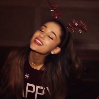 Ariana Grande | Santa Tell Me | Christmas | aesthetic icons Ariana Grande Santa Tell Me, Santa Tell Me, Ariana Grande Tumblr, Ariana Grande Outfits, Snap Friends, Ariana Grande Wallpaper, Ariana Grande Photos, Ariana G, Winter Aesthetic