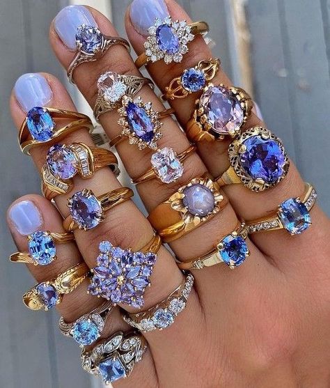 Spring Jewelry Trends, Ethereal Jewelry, Dope Jewelry Accessories, Glow Jewelry, Dream Aesthetic, Jewelry Accessories Ideas, Spring Jewelry, Dope Jewelry, Wedding Chicks