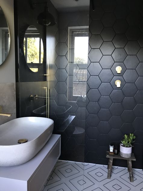 Bathroom With Black Hexagon Tile, Black Tile Restroom, Black Hex Tile Shower Wall, Modern Black Master Bath, Dark Bathroom Tiles Ideas, Modern Black Tile Bathroom, Bathroom Black Wall Tile, Dark Shower Bathroom Ideas, Shower Tile Ideas 2023