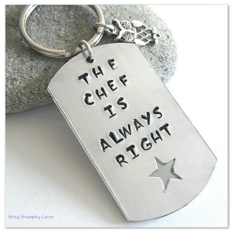 Chef Couple, Metal Keychains, Chef Quotes, Gift For Chef, Bday Gifts, Best Boyfriend Gifts, Keychain Accessories, Gifting Ideas, Chef Gifts