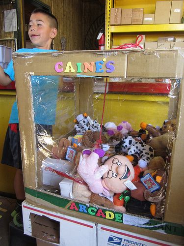 Arcade Diy Projects, Diy Arcade Games, How To Make A Cardboard Arcade Game, Caines Arcade, Stem Arcade Games, Diy Basketball Arcade Game, Cardboard Carnival, Claw Machine Diy Arcade Games, Cardboard Box Arcade Games