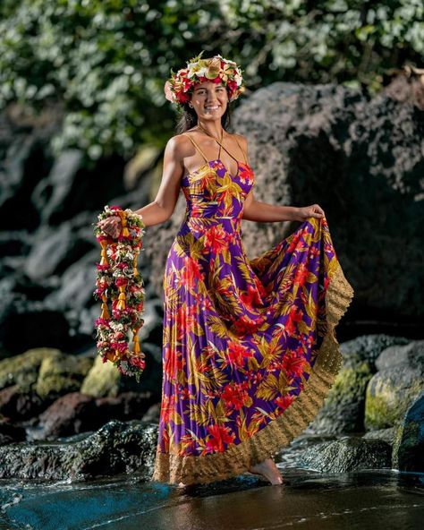 Hawaiian Prom Dress, Hawaiian Party Outfit, Vaca Outfits, Tahitian Dress, Story References, Hula Dress, Polynesian Fashion, Hawaiian Clothing, Flower Prom Dress