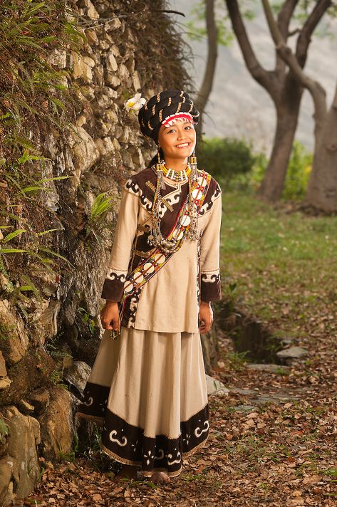 Taiwan Indigenous Peoples Culture Park, Sandimen, Pingtung County, Taiwan | Rich Matheson Photography Taiwan Nature, Vietnam Costume, Aboriginal People, Historical People, National Costume, Ethnic Dress, Traditional Fashion, Folk Costume, People Of The World