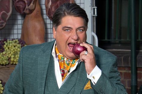 Matt Preston isn't a fan of fad diets. He takes them on in this… Matt Preston, Healthy Vegan Diet, Masterchef Australia, Popular Diets, Diet Program, Fad Diets, Vegan Diet, Preston, A Fan