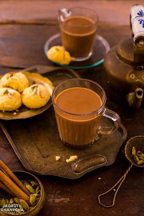 Karak Tea Recipe, Karak Chai Recipe, Karak Tea, Middle Eastern Countries, Indian Food Photography, Chai Tea Recipe, Chai Recipe, Eastern Countries, Perfect Cup Of Tea