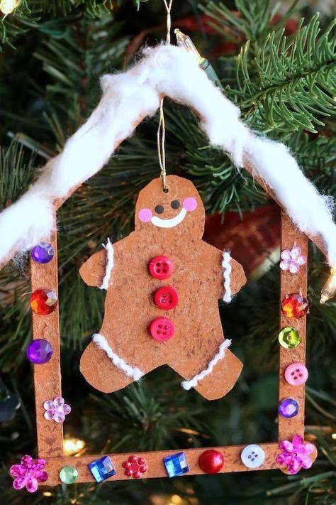 Gingerbread Man Tree, Gingerbread House Craft, Gingerbread Activities, Cinnamon Ornaments, Gingerbread Diy, Easy Christmas Ornaments, Gingerbread Crafts, Christmas Kindergarten, Gingerbread Ornaments