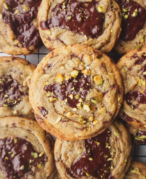 Brown Butter Pistachio Chocolate Cookies – Break or Bake Chocolate Pistachio Cookies, Soft Chocolate Cookies, Soft Chocolate Cookie, Pistachio Chocolate, Spanish Desserts, Chocolate Pistachio, Pistachio Cookies, Ultimate Cookies, Pistachio Butter