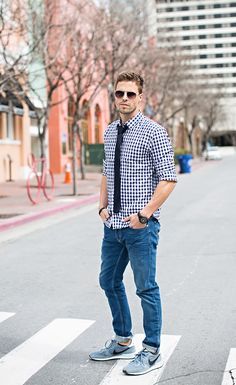 Dapper Outfit, Shirt And Tie, Dress Shirt And Tie, Famous Outfits, Casual Professional, Fashion Boy, Mens Fashion Jeans, Outfit Jeans, Man Standing