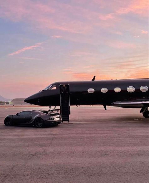 Black Private Jet, Private Jet Photoshoot, Private Planes, Jet Privé, Plane Flight, Luxury Private Jets, Private Aircraft, Dream Life House, Private Plane