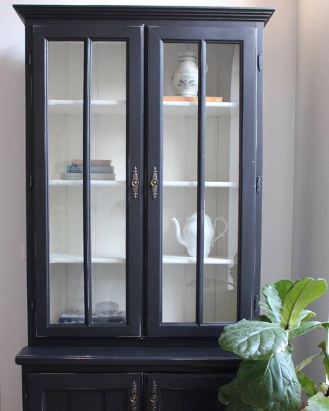 Refurbished China Hutch Ideas, Painted Hutches Ideas, Mcm Hutch Makeover, Hutch Painting Ideas, Painting China Cabinet Ideas, Black China Cabinet Makeover, Painting Hutch Ideas, Redo Hutch Ideas, Corner China Cabinet Makeover