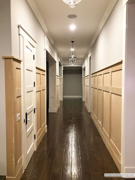 Hallway Wall Detail, Craftsman Wall Paneling, Wainscot Hallway, Craftsman Wall Trim, 2nd Floor Hallway Ideas, Hallway Molding Ideas, Hallway Wall Molding, Craftsman Hallway, Molding Hallway