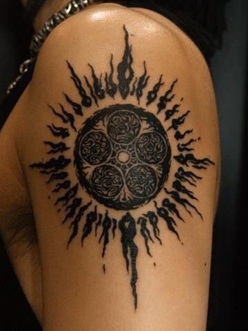 Sun tattoo Rising Sun Shoulder Tattoo, Celtic Sun Tattoo, Rising Sun Tattoos Japanese, Aztec Sun God Tattoo, Masculine Sun Tattoo, Sun Tattoo Men, Polynesian Sun Tattoo Designs, Back Tattoos For Guys Upper, Family Crest Tattoo