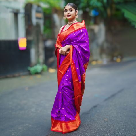 Step into the spotlight with the Purple & Red Maharani Paithani Saree from Varkala Silk Sarees! 🌟 With its intricate copper zari peacock motifs and luxurious soft silk, this drape is a celebration of grace and grandeur. Perfect for making heads turn at weddings, festive gatherings, and beyond. ✨👑 #PaithaniElegance #VarkalaSilkSarees #SareeDiaries #RegalFashion #MaharaniPaithani #EleganceRedefined #VarkalaSilkSarees #SareeStories #TimelessTradition #paithanisaree #zari #silk #silksarees #lux... Maharani Paithani, Peacock Motifs, Paithani Saree, The Purple, Silk Sarees, Saree, Copper, Weddings, Festival