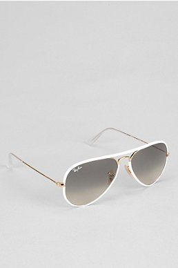 White Aviator Sunglasses, Vacation Fits, White Rims, White Sunglasses, Cool Glasses, Ray Ban Aviators, Girly Fashion, Sunglasses Shop, Ray Ban Sunglasses