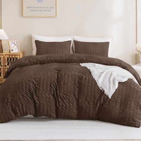 PRICES MAY VARY. Elegant Home Decor: This queen comforter set combines the exquisite seersucker craft with a stripe pattern, bringing a touch of sophisticated style to any sleeping space. Give the gift of elegant coziness to your loved ones, whether it’s for Mother’s Day, Women's Day, Christmas, or just to show you care. Butter Soft Fabric：Premium microfiber bedding set gives you a butter-soft feel and offers exceptional durability as well as superior breathability and softness for your all year Aesthetic Bed Set, Seersucker Bedding, Brown Comforter, Full Size Comforter Sets, Comforters Sets, Textured Duvet Cover, Textured Duvet, Full Size Comforter, Queen Size Comforter Sets