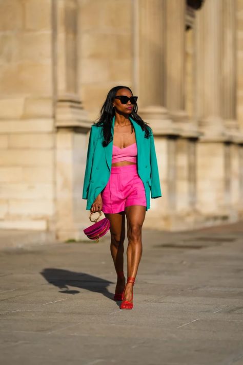 Plaid Blazer And Shorts Outfit, Oversized Blazer And Shorts Outfit, Shorts And Blazer Outfit Classy, Turquoise Shorts Outfit, Turquoise Blazer Outfit, Shorts And Blazer Outfit, Blazer And Shorts Outfit, Pink Shorts Outfits, Blazer With Shorts