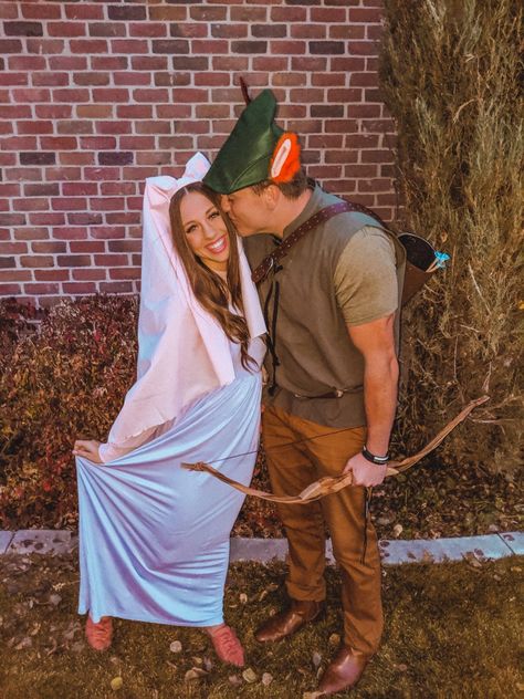 Robin Hood Family Halloween Costumes, Robin Hood Costume Diy, Robin Hood Family Costumes, Robinhood Costumes, Robin Hood Costumes, Robin Hood Disney Costume, Robin Hood Maid Marian Costume, Robin Hood And Maid Marian Costume, Disney Robin Hood Costume