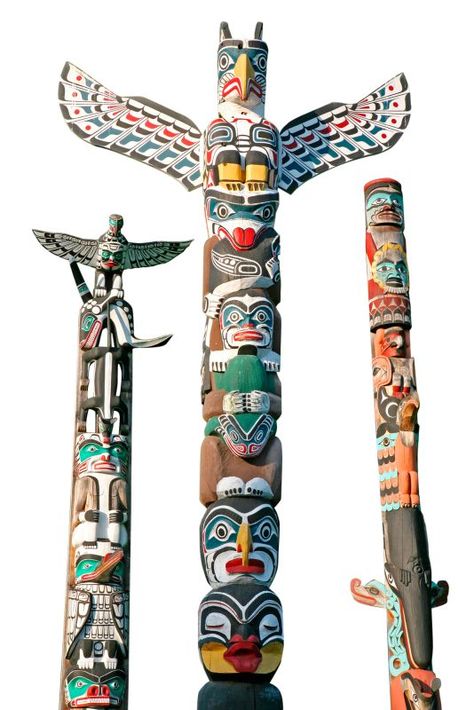 More totem poles images | History lessons | DK Find Out! Alaska Totem, Native American Totem Poles, Totem Pole Art, Pole Art, Totem Poles, Canada Photos, Totem Pole, History Lessons, Coastal Art