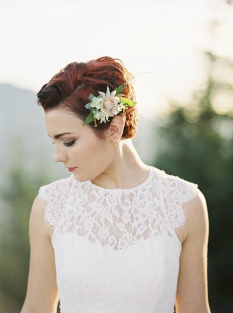 Pixie cut & pretty flowers | Allen Tsai Photography Pixie Hair Wedding Accessories, Flowers In Short Hair For Wedding, Wedding Head Pieces For Short Hair Pixie Cuts, Pixie Wedding Hairstyles, Pixie Hair Flower Crown, Pixie Cut Wedding Hairstyles, Pixie Cut Bride, Pixie Bride, Pixie Wedding Hair