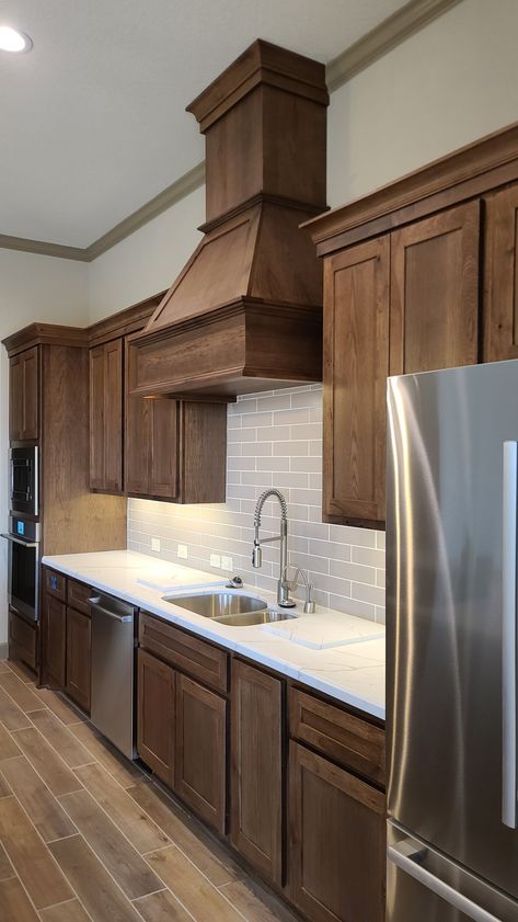 Dark Stain Oak Cabinets, Modern Pine Kitchen Cabinets, Light Brown Wood Cabinets Kitchen, Darker Wood Cabinets Kitchen, Maple Truffle Kitchen Cabinets, Mocha Cabinets Kitchen, Brown Shaker Kitchen Cabinets, House Aestethic, Dark Oak Kitchen Cabinets