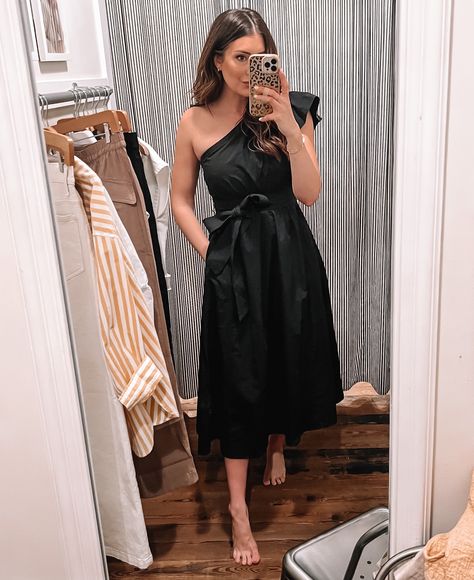 One Shoulder Black Dress Midi, One Shoulder Black Dress, Black Dress Midi, One Shoulder Midi Dress, Dress Midi, Princess Dress, One Shoulder, Black Dress, Midi Dress