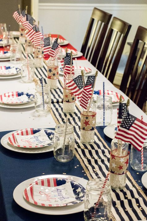 Luxury Event Design, Blue Table Settings, Patriotic Bunting, America Party, Snow White Birthday Party, Usa Party, American Party, Snow White Birthday, Patriotic Party