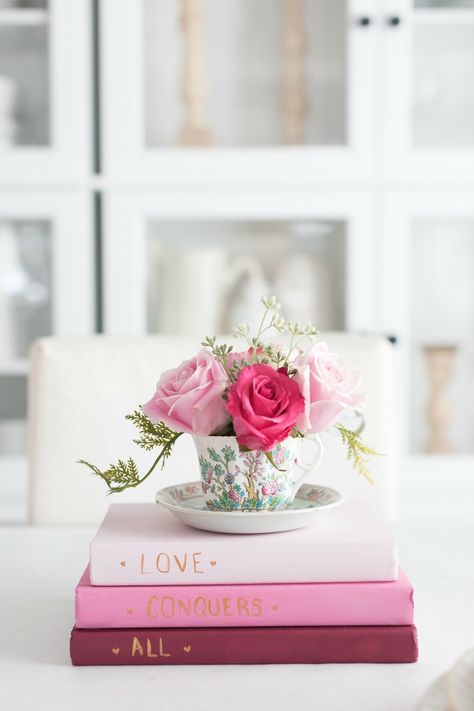 Flower In Teacup, Tea Cup Centerpieces, Teacup Flowers, Cup Flower, Tea Decor, Diy Arrangements, Favorite Flower, Tea Party Birthday, Pink Valentines