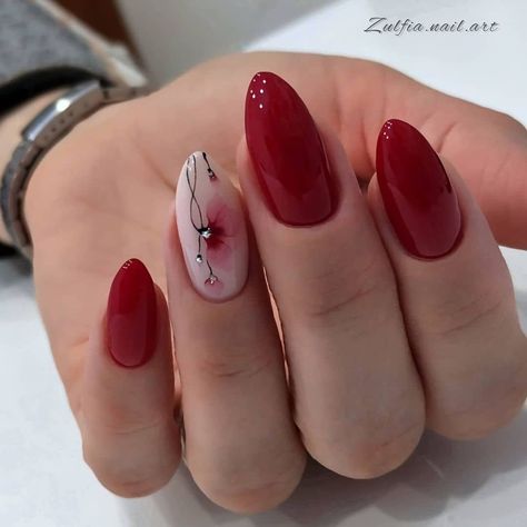 Cute Trendy Nails, Easter Nails Acrylic, Summer Nail Art Ideas, Nails 2023 Trends, Tape Nail Art, Bright Nail Designs, Bright Red Nails, Nails Art Designs, Bridal Nail Art