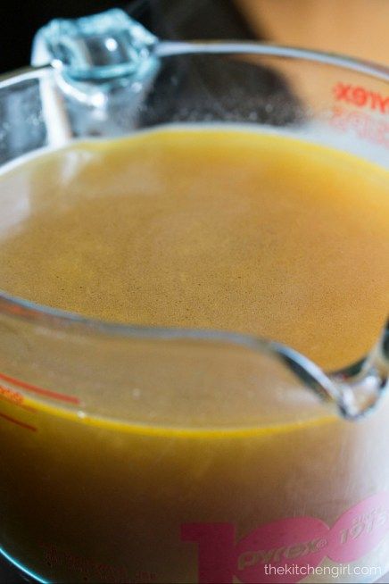 Crazy Easy Asian Soup Broth - 30 minute, vegan, vegetarian, gluten-free, homemade soup. Detox, cold & flu fighter, clear, veggie stock. Great for wonton soup, ramen, or vegetarian pho. thekitchengirl.com Easy Asian Soup, Turkey Stock Recipe, Vegetarian Pho, Ramen Broth, Soup Ramen, Stock Recipes, Quick And Easy Soup, Turkey Stock, Soup Broth