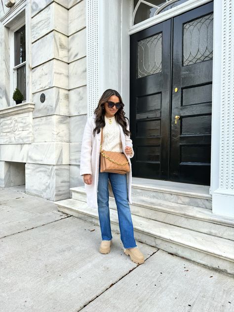 Charleston, SC | OOTD | weekend outfit | trench coat | cable knit sweater | style tip Charleston Fall Outfits, Outfit Trench, Sweater Style, Weekend Outfit, Cable Knit Sweater, Charleston Sc, Winter Style, Womens Fall, Autumn Winter Fashion