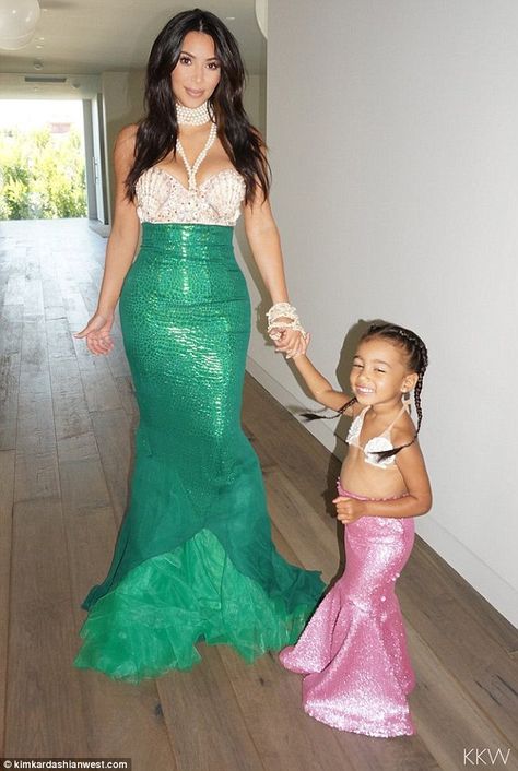 Kim Kardashian reveals North loved her mermaid costume | Daily Mail Online Look Disco, Expensive Outfits, Mermaid Halloween Costumes, Mermaid Halloween, Tail Dress, Mermaid Parties, Mermaid Theme Birthday, Mermaid Costume, Mermaid Birthday Party