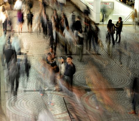 https://flic.kr/p/hannbM | Shinjuku Crowds | at times Tokyo seemed like an endless crowd (or shopping mall or subway station)  It took me a little while to get the timing right and to find the right location. Crowded Train Station, Crowded Street Aesthetic, Shopping Mall Aesthetic, Crowd Aesthetic, Weston Estate, Mall Photography, Mall Aesthetic, Abandoned Train Station, Interactive Web Design