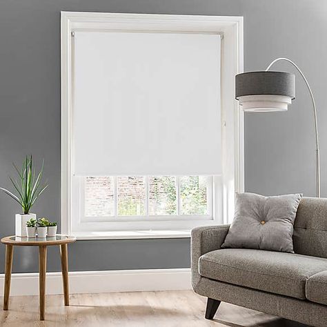 Roller Blinds Bathroom, White Roller Blinds, Blackout Roman Blinds, Sheer Roller Blinds, Patterned Blinds, Fabric Roller Blinds, Skylight Blinds, Blackout Roller Blinds, Fitted Blinds