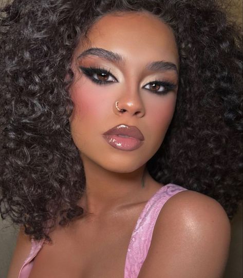 Barbie Inspired Makeup, Black Queen Makeup, Birthday Makeup Looks, Barbie Inspired, Formal Makeup, Birthday Makeup, Brown Skin Makeup, Makeup Is Life, Queen Makeup