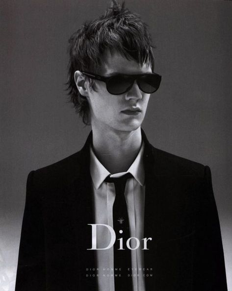 Yes Sir, I'm Cut From A Different Cloth — someplacealongtheway: DAVID LINDWALL FOR DIOR... Vintage Editorials, Campaign Fashion, Mens Editorial, Punk Vintage, Richard Avedon, Hedi Slimane, Rocker Style, Daft Punk, Keith Richards