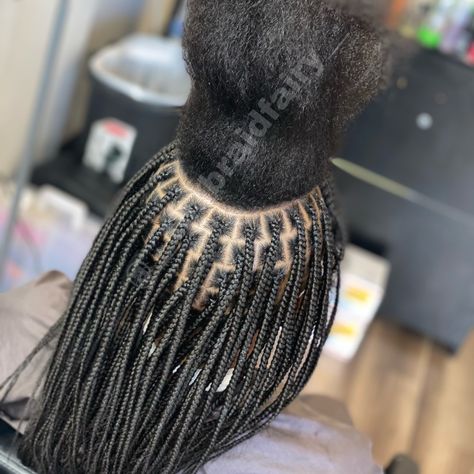 Shoulder length, small knotlesa braids Hair Braiding, Knotless Braids, Box Braids Hairstyles, Braids Hairstyles, Box Braids, Shoulder Length, Braided Hairstyles, Knitted Hats, Braids