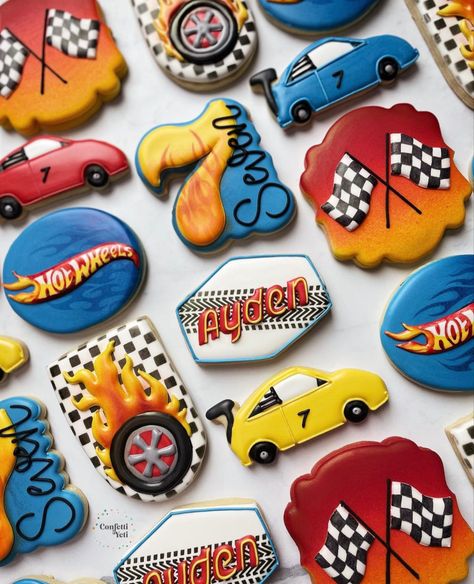 Hotwheels Birthday Party, Monster Truck Cake, Car Cookies, 10 Birthday Cake, Hot Wheels Birthday, Hot Wheels Party, Cars Birthday Party Disney, Car Themed Parties, Monster Truck Party